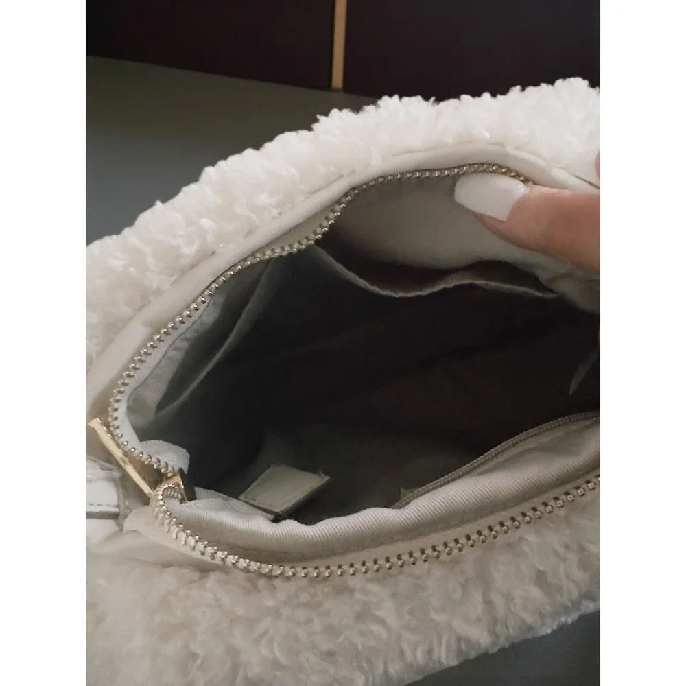 A New Day Fuzzy Sherpa Clutch Crossbody Purse Ivory Gold‎ Chain